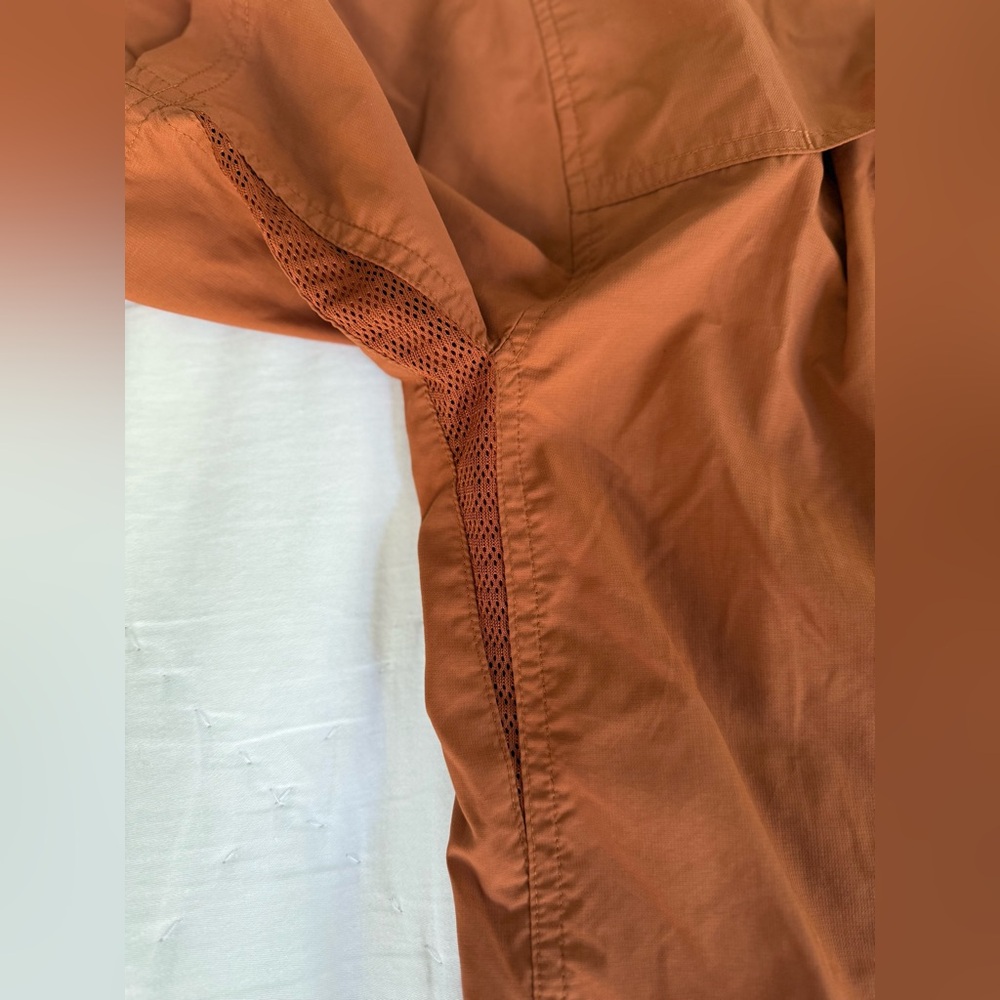 🏞️ REI Co-op Men’s Short-Sleeve Nylon Ventilated Hiking Shirt – Rust Orange (M) - Picture 12 of 15